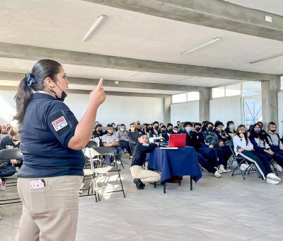 911 de Cortazar concientizan sobre el uso de línea de emergencia