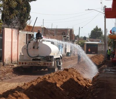 Javier Mendoza y Jesús Oviedo titular de SEDESHU supervisan obras de beneficio social en el medio rural por más de 17 mdp