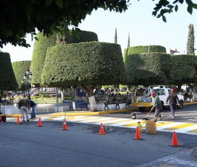 Mejora imagen urbana con pinta de pasos peatonales