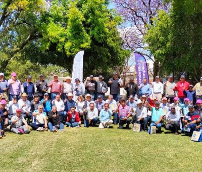 Capacitan a productores en el uso adecuado del agua en sus parcelas