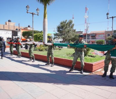 Ceremonia de Izamiento de la Bandera Monumental