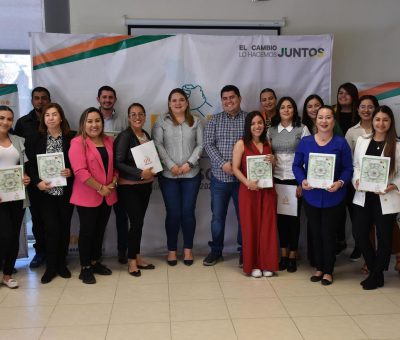 Personal de DIF Municipal reciben Constancias por Curso del IECA