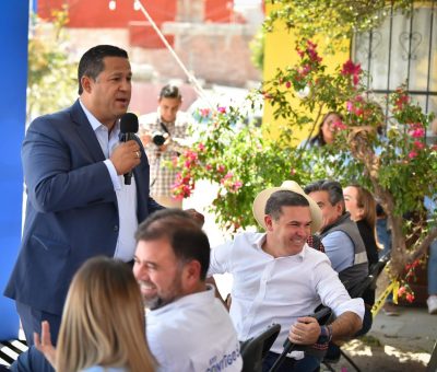 Supervisan Navarro y Gobernador rehabilitación de la calle Eucalipto en la zona sur de Guanajuato Capital