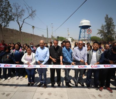 Entregan electrificaciones, alumbrado y pavimentaciones en Michinelas y La Laja