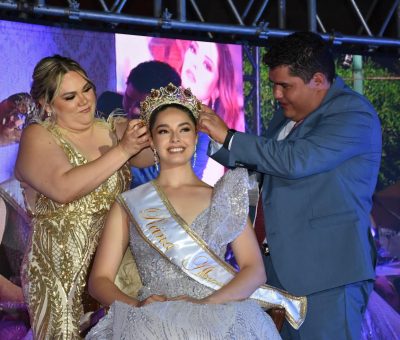 Gran Coronación de Andrea, Ximena y Ángela en Abasolo