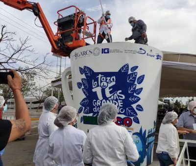 La taza de té más grande del mundo es el tercer récord Guinness para Guanajuato con colaboración de UG