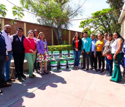 Apoyan a embellecer Telesecundaria 645