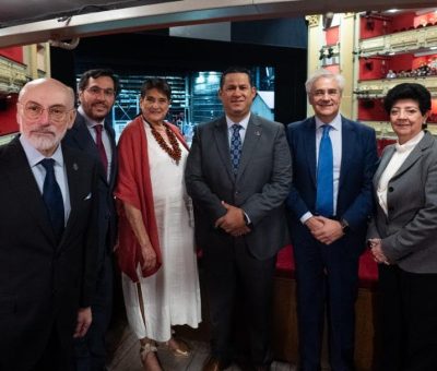 Presenta Gobernador en España futuro innovador de Guanajuato