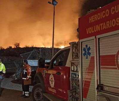 Controlan incendio generado en el sitio de disposición final