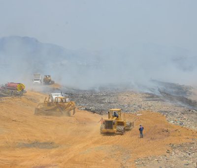 Secretarías de Salud y de Medio Ambiente emprenden visita a zona afectada por el incendio en la capital.