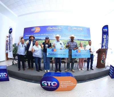 Entrega SDAyR Seguro Catastrófico  a productores de San José Iturbide