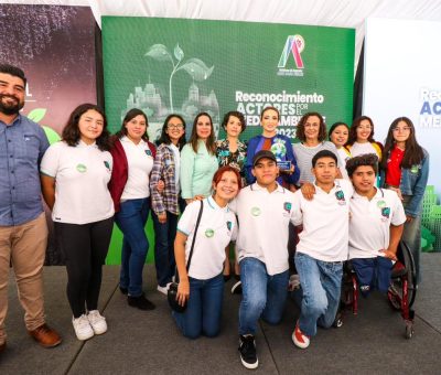 Reconocen a actores por el medio ambiente