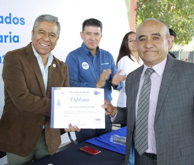 Fernando quiere terminar una carrera para apoyar a su hermano con autismo y Mario Alberto obtuvo un mejor empleo