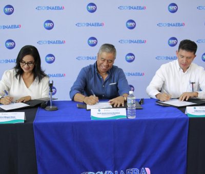 Firman convenio de colaboración y entregan certificados el INAEBA y el Colegio Guanajuato