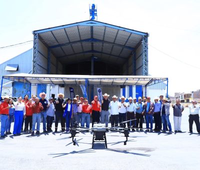 Entrega SDAyR dron para agricultores de Villagrán