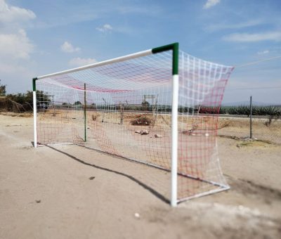 Gestión Comunitaria elabora y coloca porterías en apoyo a la liga rural de fútbol