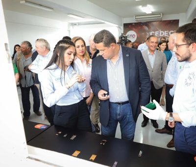 Inaugura Gobernador el Centro de Diseño Electrónico y Circuitos Integrados GTO.