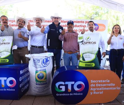 Entregan apoyos a ganaderos, apicultores y productores de Romita