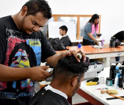 Concluirán jóvenes irapuatenses capacitación en curso de barbería