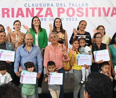 Se gradúan asistentes a taller de Crianza Positiva