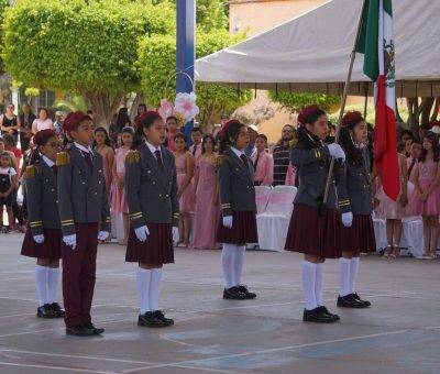 Estudiantes de la primaria Benito Juárez terminaron sus cursos