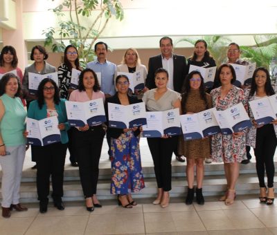 Docentes son certificados como Facilitadores del Aprendizaje