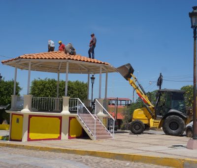 Rehabilitan el Kiosco en el poblado de Los Hornos