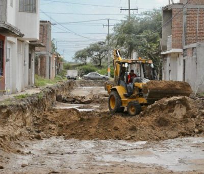 Cumple Carlos García a habitantes de Las Cruces