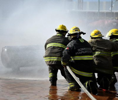 Son bomberos por el gusto de servir a la ciudadanía