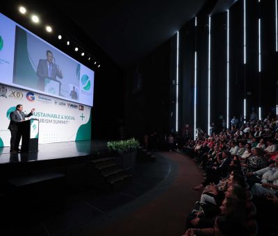 Toma Protesta Gobernador a 800 jóvenes como Presidentes de las Repúblicas Escolares de preparatorias y universidades