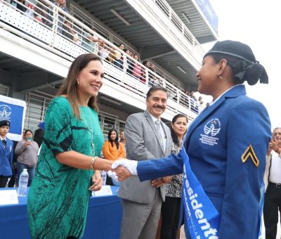 Ascienden y reconocen a estudiantes de bachillerato militarizado