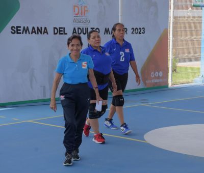 Torneo amistoso de Cachibol en Semana del Adulto Mayor