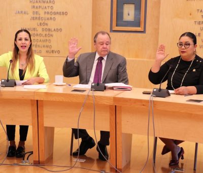 Celebra Dip. Katya Soto firma de convenio entre el Congreso del Estado y la Secretaría de Educación