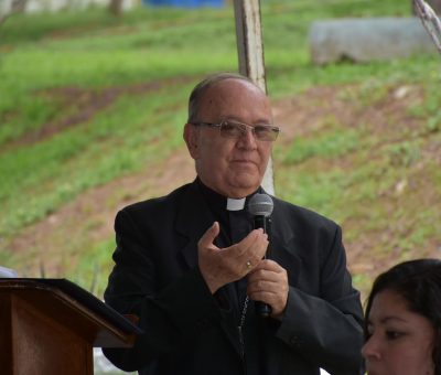 Chío Cervantes presente en apertura de Colegio Joseph Ratzinger