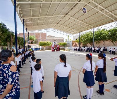 Gobierno Municipal de Silao beneficia a Escuela Refugio Navarro con la entrega de un tinaco para mejorar el suministro de agua