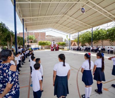 Gobierno Municipal de Silao beneficia a Escuela Refugio Navarro con la entrega de un tinaco para mejorar el suministro de agua