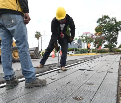 Continúa rehabilitación de cruces ferroviarios