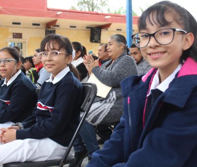 SEG entrega lentes del programa Ver Bien para Aprender Mejor