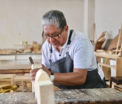 Ofrece IMSS Guanajuato cursos de carpintería, computación, belleza, tendencias de maquillaje, estilismo, coloración para cabello, cocina y panadería, para público en general