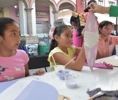 Comienzan talleres de decoración navideña