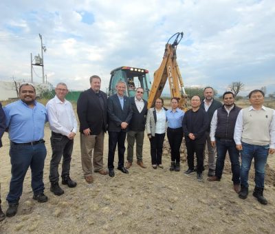 SJMFLEX de México coloca primera piedra de su ampliación en Guanajuato Puerto Interior