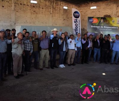 SDAyR entrega equipo para empacadora a Limoneros de la Región