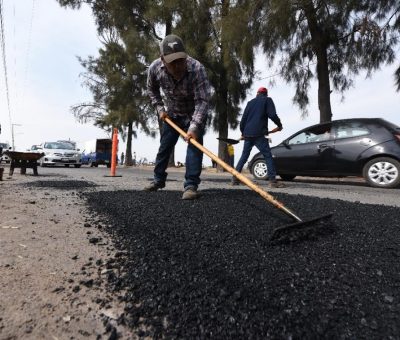 Aplican mantenimiento menor y bacheo en calles de Irapuato