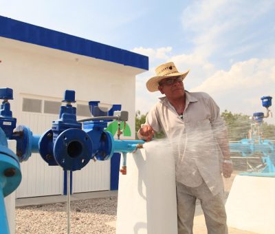 Avanza construcción de tanque metálico elevado para almacenamiento de 100 mil litros de agua potable en Ocampo
