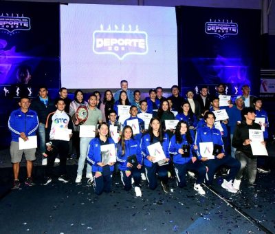 Reconocen a deportistas irapuatenses