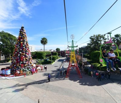 Visitan estudiantes Villa Navideña Fiestas de Paz