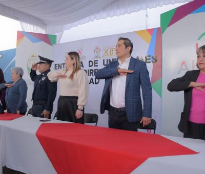 Chío Cervantes entrega Uniformes y Patrulla a Seguridad Pública