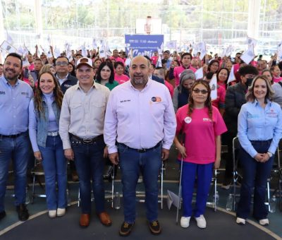 Emprendedores de Dolores Hidalgo y Guanajuato  reciben apoyo para sus negocios