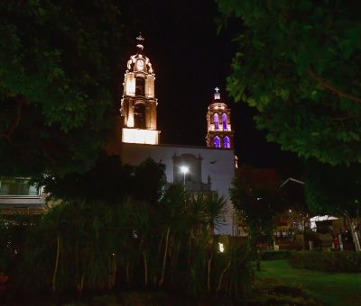 Iluminan torre y cúpula del Templo de la Tercera Orden