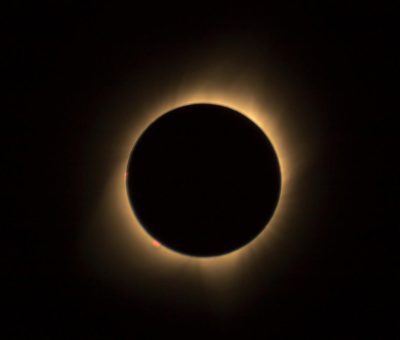 Ofrece UG capacitación para la observación del eclipse solar